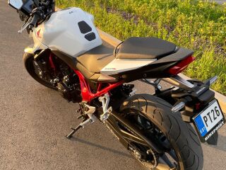 Honda CB 750 Mat Pearl Glare White 67kW