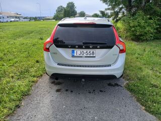 Volvo V60 D3 Momentum 2.0 R5 120кВ
