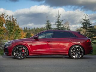 Audi RS Q8 4.0 441кВ