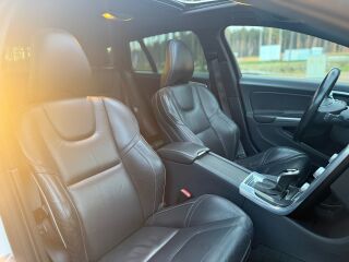 Volvo V60 R-Design 2.4 D6 158kW