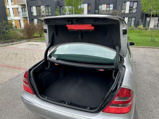Mercedes-Benz E 240 Elegance 2.6 130kW
