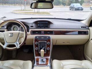 Volvo XC70 D5 SUMMUM 2.4 158kW