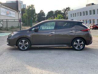 Nissan LEAF N-Connecta 90kW