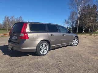 Volvo V70 2.4 136kW