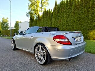 Mercedes-Benz SLK 350 3.5 V6 200kW