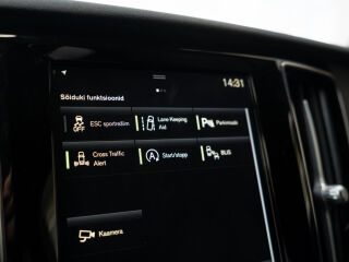 Volvo V60 D4 AWD R-Design 2.0 140kW