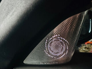 BMW M5 Akrapovič & Bowers & Wilkins 4.4 V8 569кВ