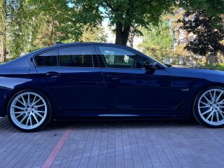 BMW 530 e M-Sport X-Drive 2.0 PHEV 215кВ