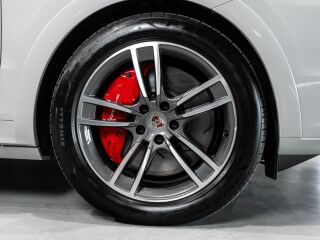 Porsche Cayenne Turbo e-hybrid 4.0 544kW