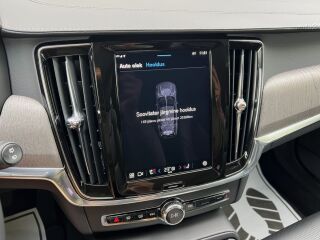 Volvo V90 Cross Country Inscription Facelift AWD MY22 2.0 B5 KERS MILD Kerghübriid 183kW