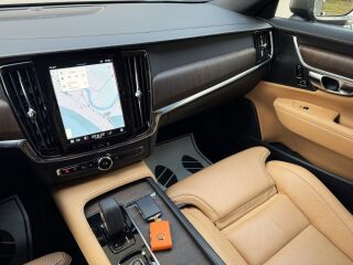 Volvo V90 Cross Country Intelli Safe Pro AWD Luxury MY22 2.0 B5 KERS MILD Kerghübriid 183kW