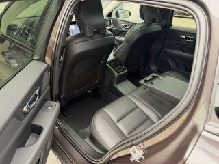 Volvo V60 Plus Dark R-Design Intelli Safe Luxury MY23 2.0 T8 Recharge Twin Engine Plug-in-Hybrid 335kW