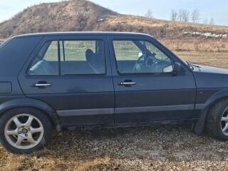 Volkswagen Golf 1.6 74kW