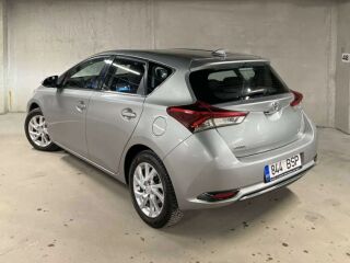 Toyota Auris 1.6 97kW