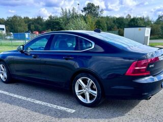 Volvo S90 D5 AWD MOMENTUM 2.0 173kW