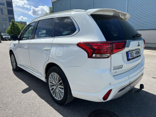 Mitsubishi Outlander PHEV Luxury 4WD 2.4 99kW