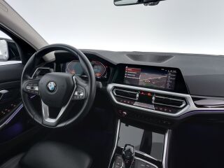 BMW 320 d xDrive 2.0 R4 140kW