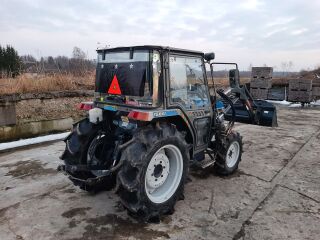 Iseki TG 30 Cabin frontaallaaduriga