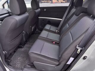 Toyota Corolla Verso 1.6 81кВ