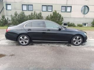Mercedes-Benz E 220 2.0 143kW
