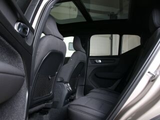 Volvo XC40 AWD ULTIMATE DARK INTELLI SAFE PRO FULL P8 RECHARGE MY24 300kW
