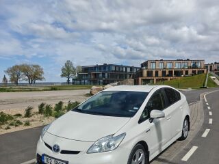 Toyota Prius 1.8 73kW