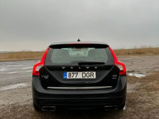 Volvo V60 Plug-in hybrid D6 2.4 PLUG IN HYBRID 158kW