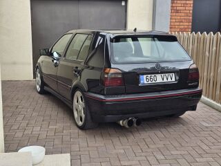 Volkswagen Golf GTI 2.0 2.0 8V 85kW