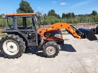 KUBOTA GL 30 Cabin frontaallaadur