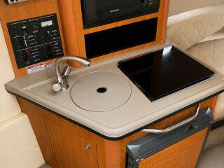 Sea Ray 240 Sundancer FACELIFT    töötunde 84h 5.0 V8 Mercruiser MPI 193kW