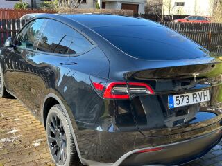 Tesla Model Y Long Range Dual Motor AWD 2022 153kW