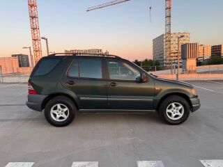 Mercedes-Benz ML 270 2.7 120kW