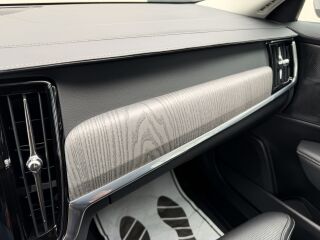 Volvo V90 Inscription Luxury Facelift MY24 2.0 B4 KERS MILD Kerghübriid 145kW
