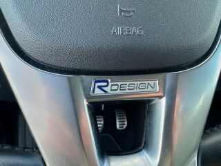 Volvo V60 Momentum R-Design Edition 2.0 R5 D3 120kW