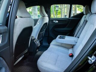 Volvo XC40 DARK P6 Intelli Wntr PRO Recharge 170кВ