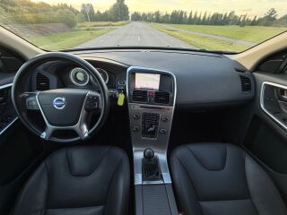 Volvo XC60 Summum AWD 2.4 R5 D5 158кВ