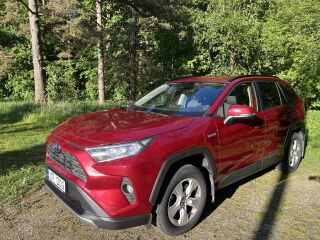 Toyota RAV4 2.5 131кВ