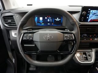 Toyota ProAce Professional Plus 2.0 106kW