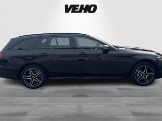 Mercedes-Benz E 300 de 4Matic AMG Night pakett 2.0 143kW