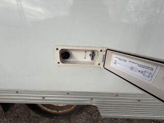 Iveco 50C13 Matkaelamu 2.8 92кВ