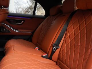 Mercedes-Benz S 500 4matic 3.0 320кВ