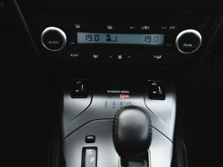 Toyota Avensis 1.8 108кВ