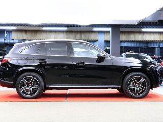 Mercedes-Benz GLC 300 e 4Matic AMG Pakett 2.0 Plug-in Hybrid 150kW