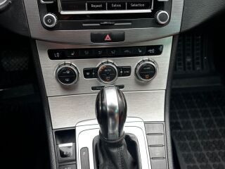 Volkswagen Passat R-Line Executive 2.0 103kW