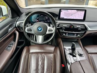BMW 530 e xDrive M-PAKETT PLUG-IN 2.0 215kW