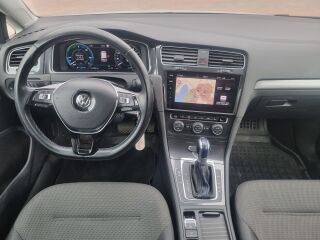 Volkswagen Golf Facelift 100кВ