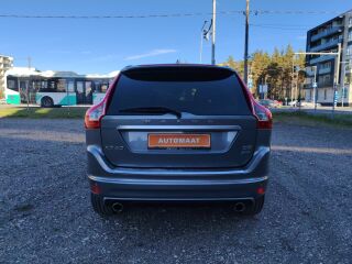 Volvo XC60 R-DESIGN AWD 2.4 D5 140kW