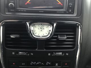 Lancia Voyager LUXURY STOW N GO SWISS GOLD S LINE EDITION 131kW