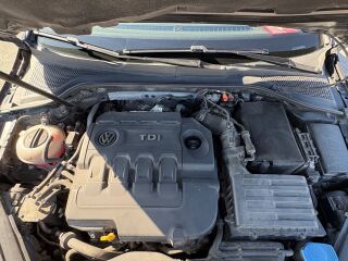 Volkswagen Golf 1.6 77kW