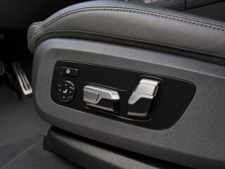 BMW X6 xDrive30d M-Sportpakett Facelift 3.0 210кВ